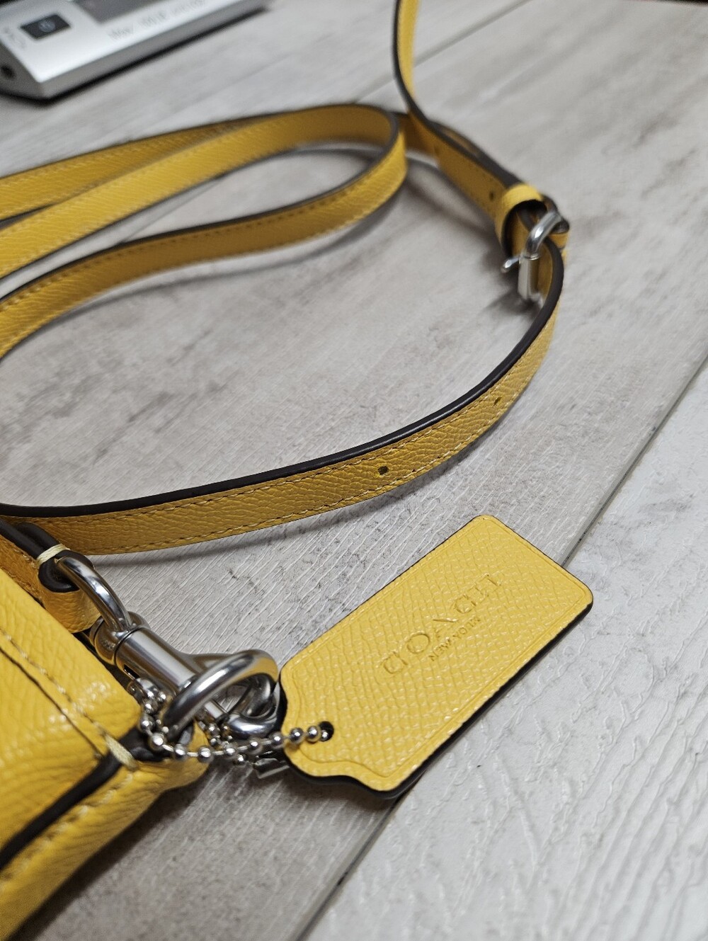 Coach Kitt Messenger Crossgrain Leather Crossbody Bag Yellow New CC526 - Picture 3 of 12